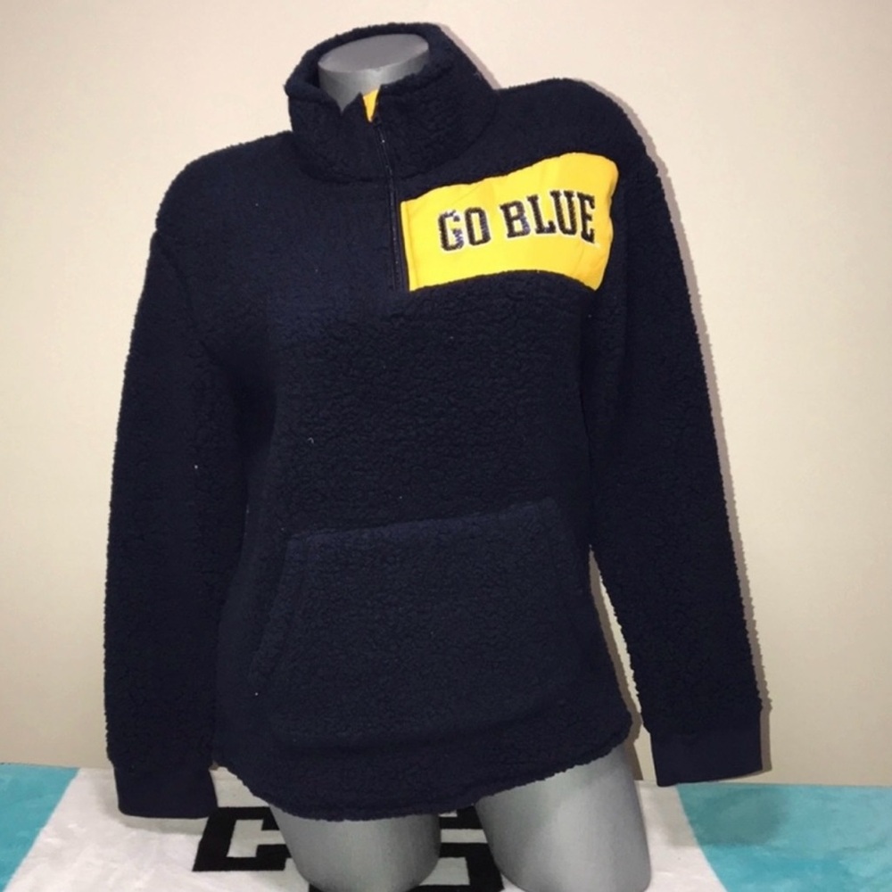 Victorias Secret Pink College Sherpa Fleece Cozy Jacket Quarter Zip. NWT